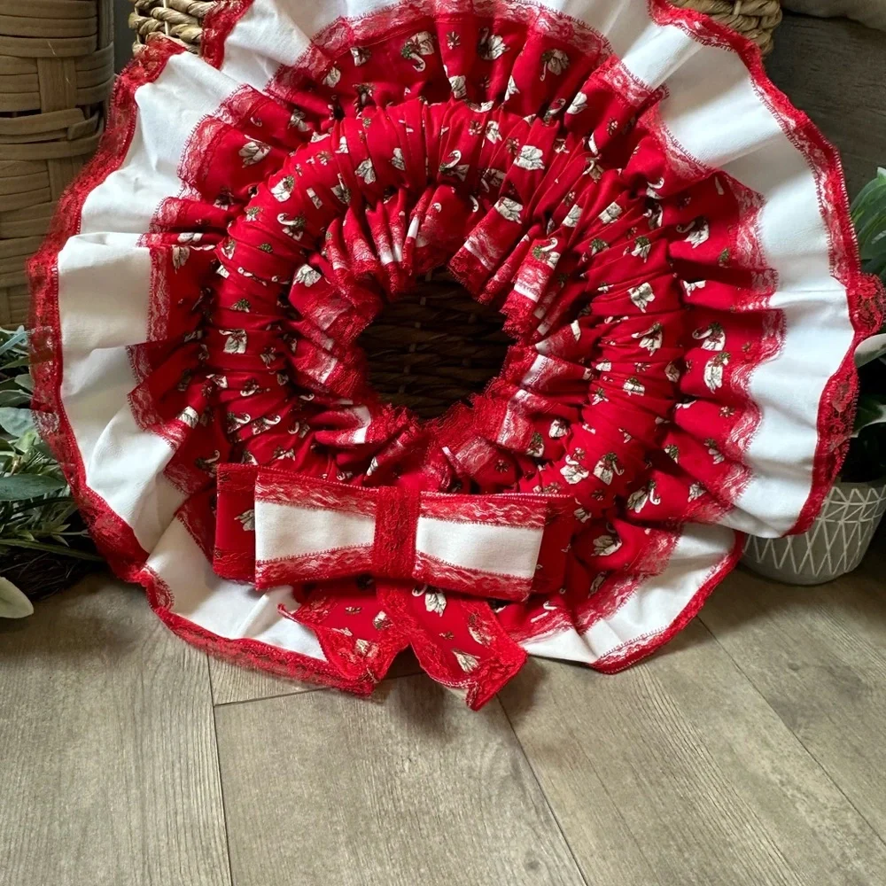 Vintage 1970s Christmas Holiday Wreath Handmade Red White Ruffled Swan Print